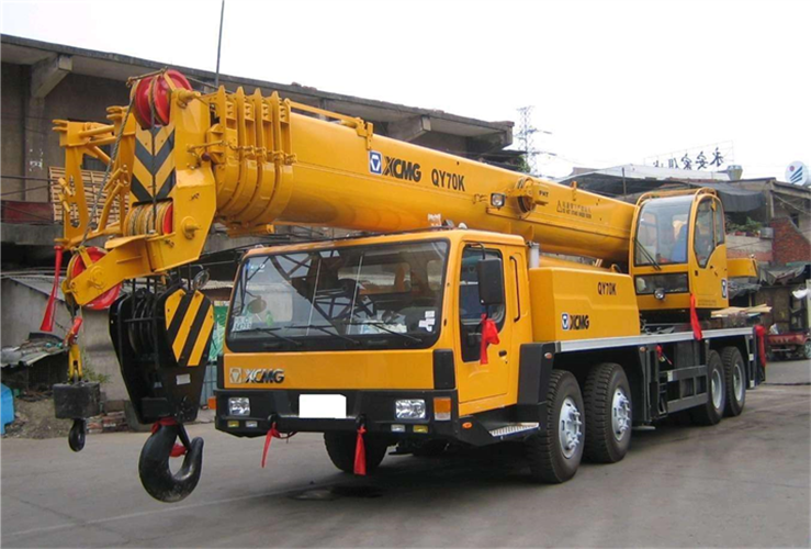 高坪区吊车出租选择重点