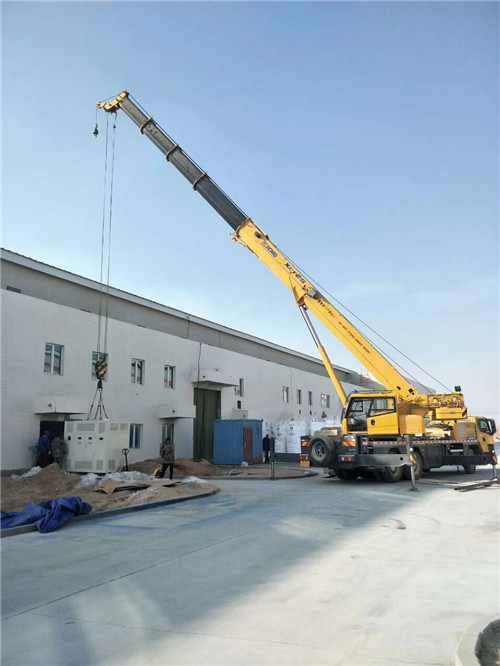 高坪区“超载就喊停”—— 吊车的 “重量保镖” 技术